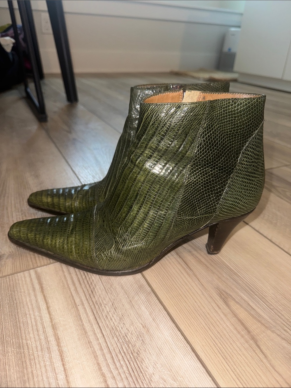 Green lizard leather Pointed-Toe Leather Ankle Boots